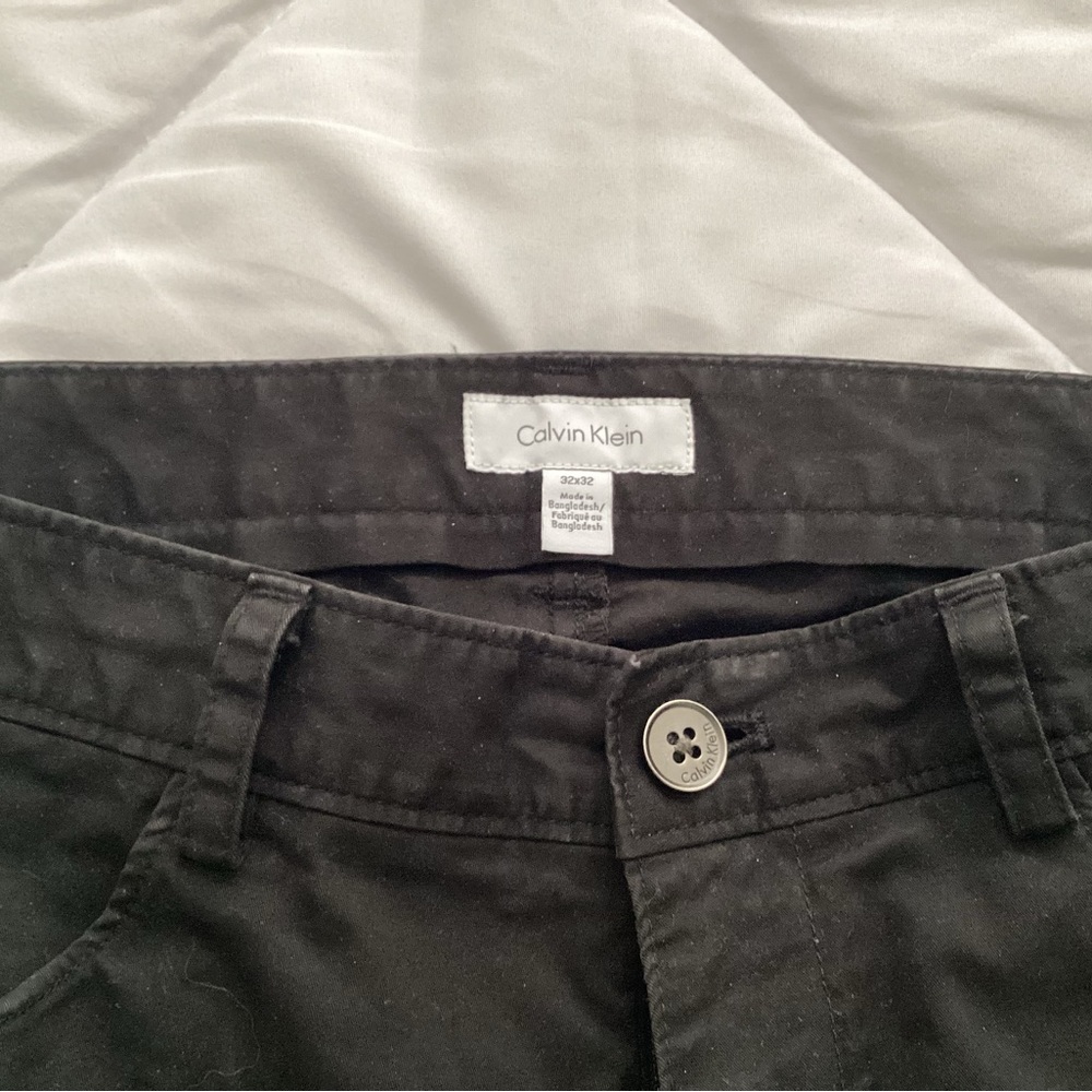 Men’s Calvin Klein Black Pants. 32x32.   B8